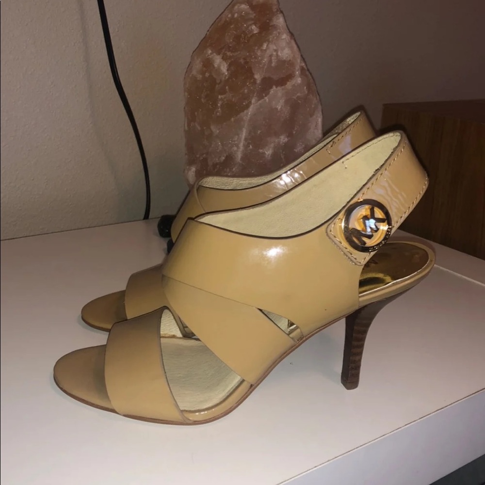 Tan Michael kors heels